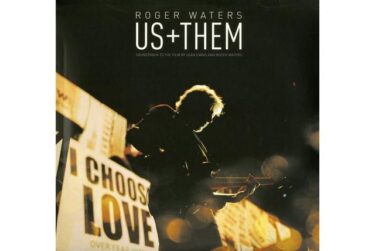 Roger Waters - Us + Them  (Includes Booklet + Download Code)