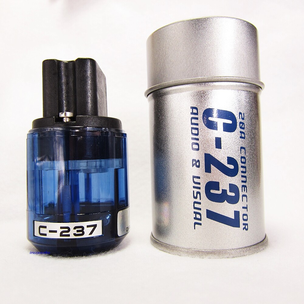 Oyaide C-237 Silver Rhodium Power Connector