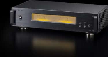 TEAC  STEREO POWER AMPLIFIER  AP-701