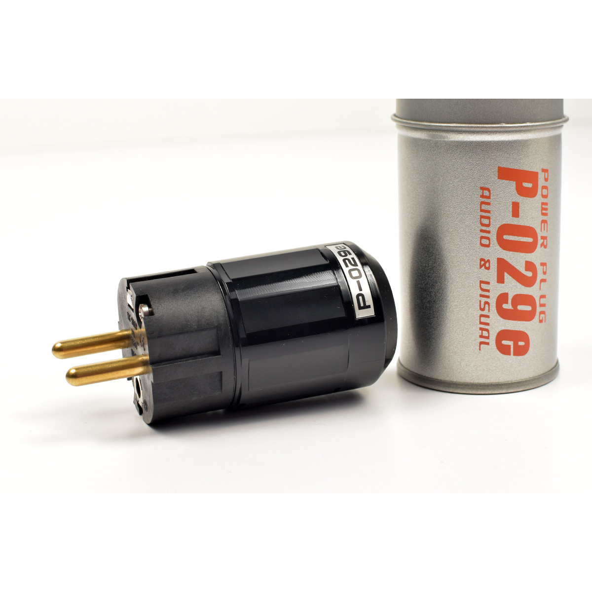 Oyaide P-029e EU Schuko Power Connector