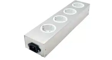 Oyaide MTS-4e Power Distribution Strip