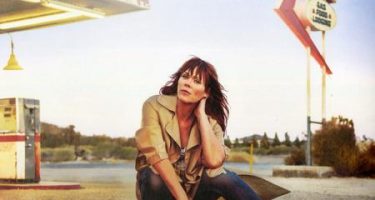 Beth Hart - Fire On The Floor  (Limited Edition Clear Vinyl)