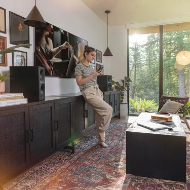 Klipsch The Fives Matte Black Powered Bookshelf Speakers