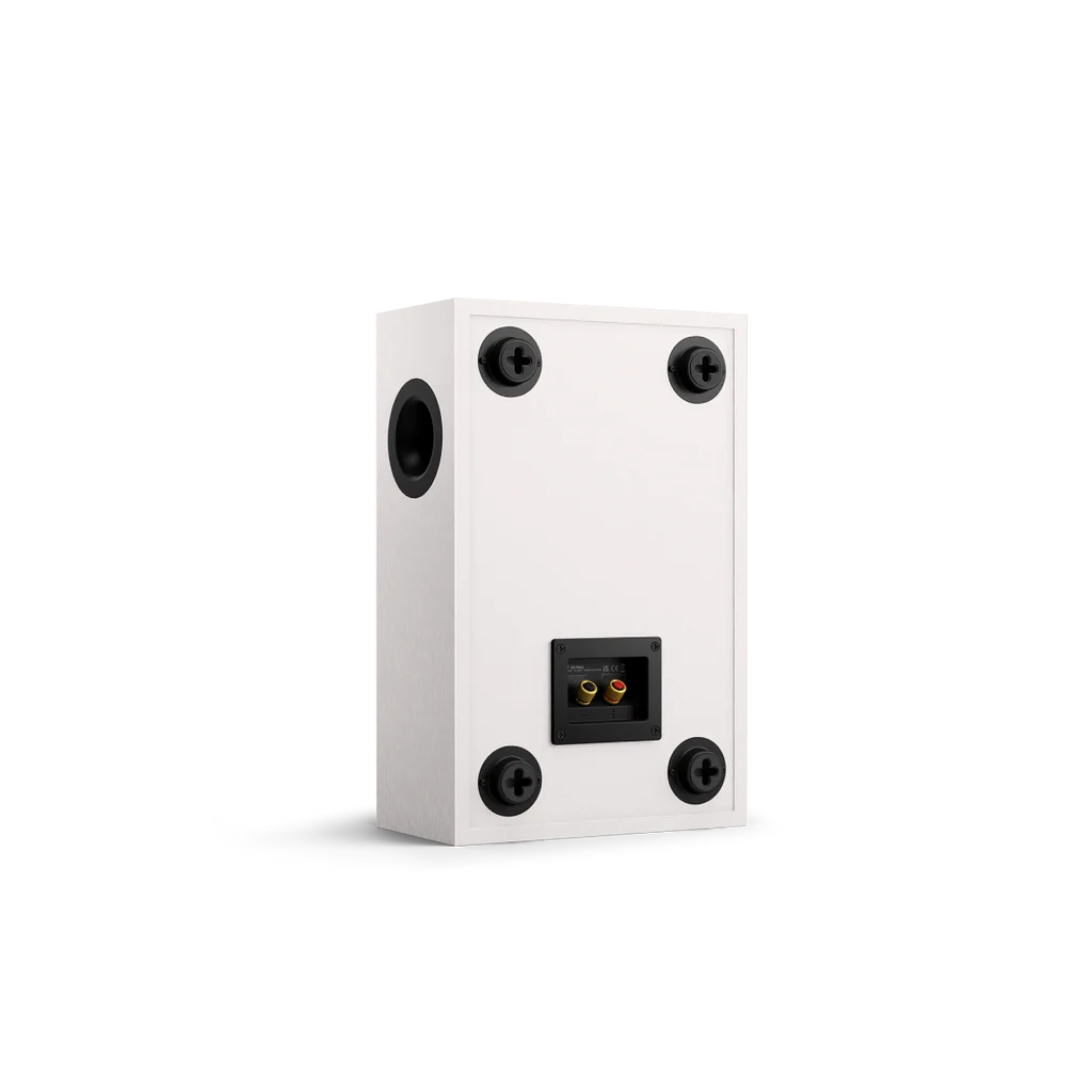 Rear terminal panel of KEF Q4 Meta speaker in Satin White